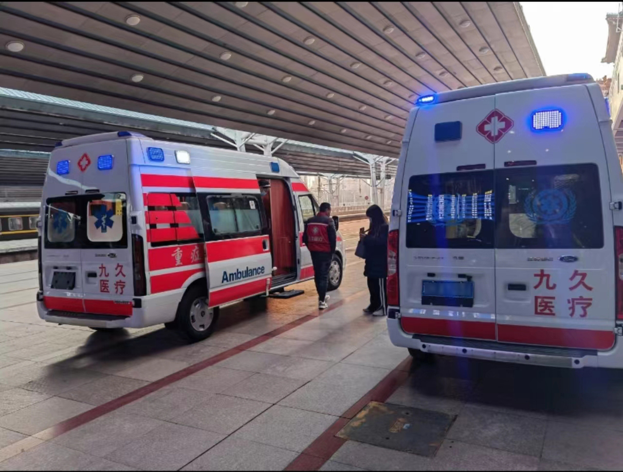 靖江市救护车长途转运